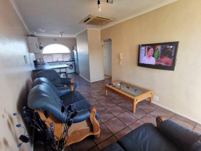 2 Bedroom Property for Sale in Goodwood Park Western Cape